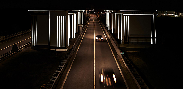 dws-afsluitdijk-roosegaarde-at-night-770px