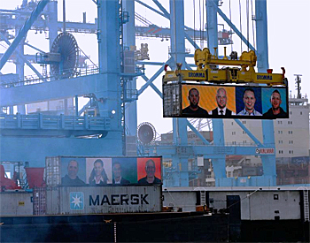 dws-apm-terminal-maasvlakte-opening-containers-3500px