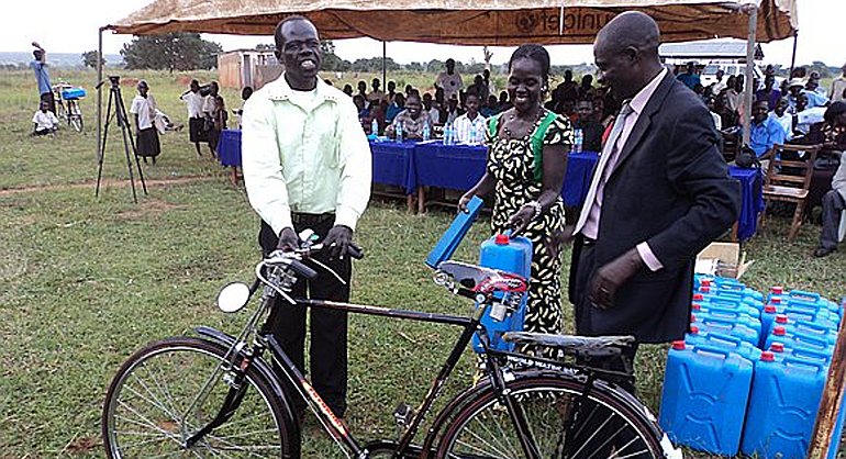 dws-dutch-wash-alliance-opio-thomas-orom-uganda-770px-1