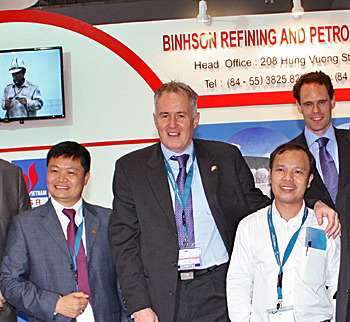 dws-evides-petrovietnam-delegation-stand2-350px