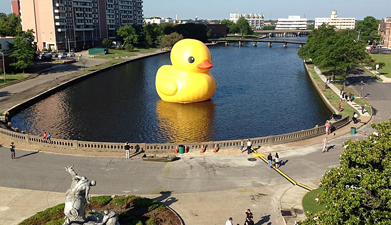 dws-giant-duck-hague-inlet-770px