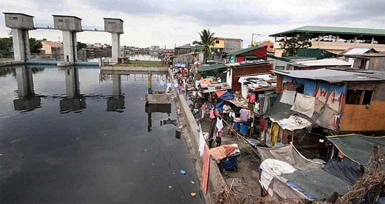 dws-hcc-malabon-slums-mou-drainage-canal-770px