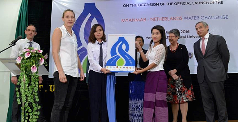 dws-hwc-myanmar-launch-students-770px