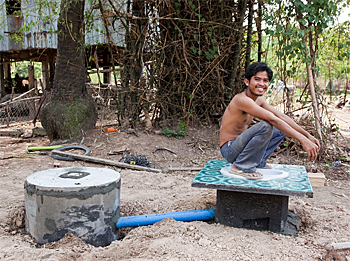 dws-iww-sarphati-ide-cambodja-toilet-350px