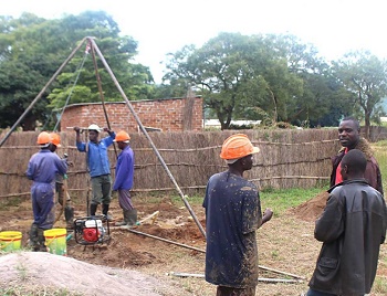 dws-jacana-pump-drillers-zambia3-350px