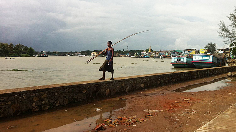 dws-myanmar-pathein-city-ayerywaddy-river-770px-1