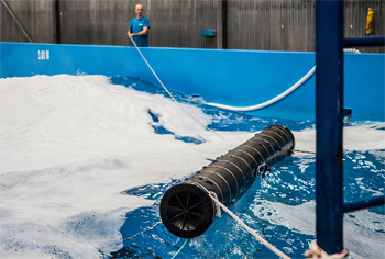 dws-ocean-cleanup-new-prototype-floater-pipe-350px