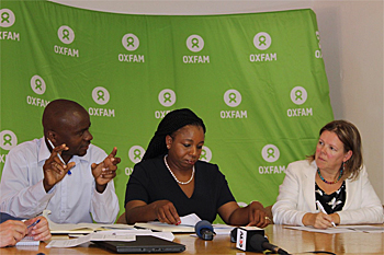 dws-oxfam-zimbabwe-drought-agreement-350px