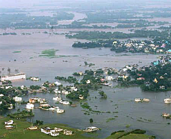 dws-phailin-india-floods-350px