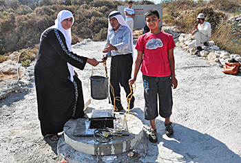 dws-rutte-palestine-water-west-bank-family-cistern-350px