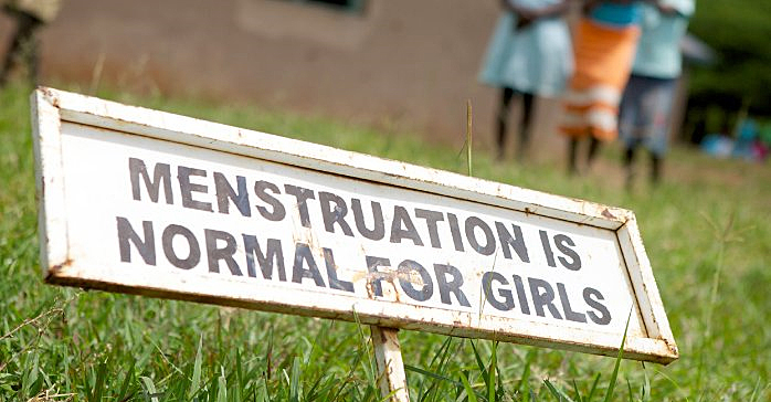 dws-simavi-menstrual-hygiene-sign-700px