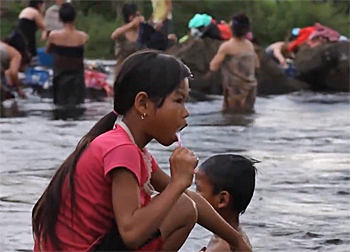 dws-snv-lao-clts-child-in-river-350px