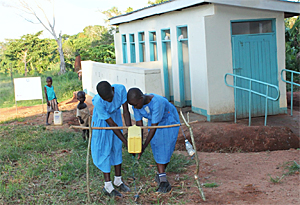 dws-snv-uganda-school-mensturation-toilet-300px
