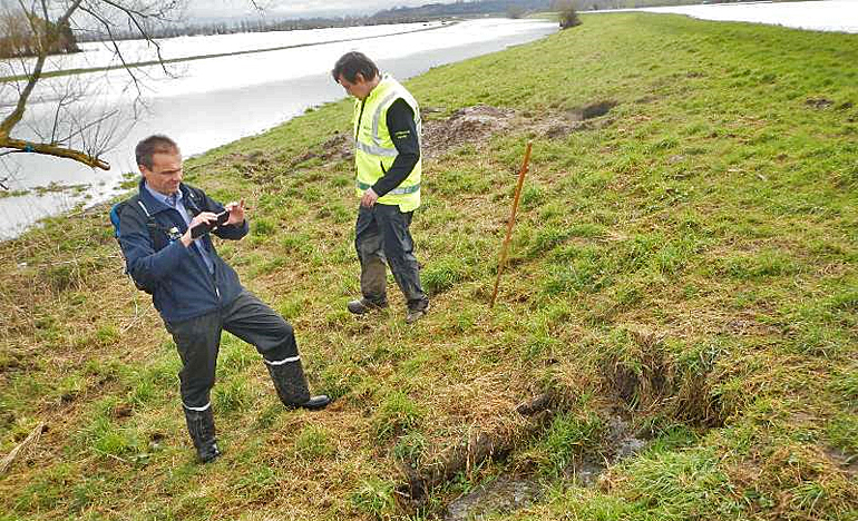 dws-somerset-levels-levee-inspection2a-770px