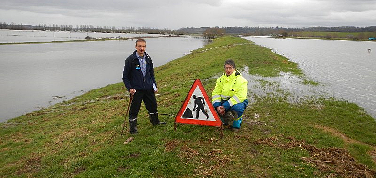 dws-somerset-levels-levee-inspection3-770px