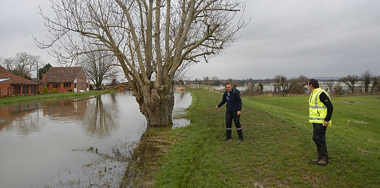 dws-somerset-levels-levees-inspection4-770px