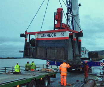 dws-somerset-levels-van-heck-pump-lifted-350px