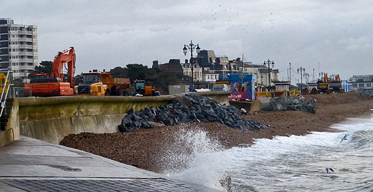 dws-team-van-oord-portsmouth-sea-wall-repair2-750px