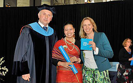 dws-unesco-ihe-graduation-2013-awarding-525px