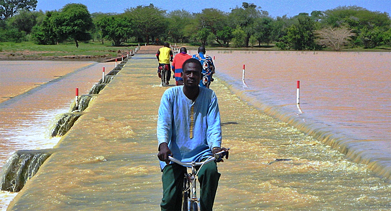 dws-unesco-ihe-ifad-grant-cyclist-770px-1