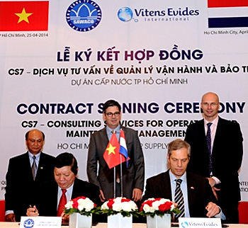 dws-vei-sawaco-vietnam-signing-april-2014-350px