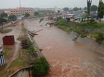 dws-via-water-accra-drainage-canal-350px