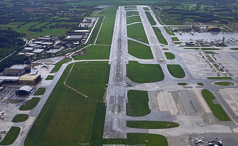 dws-volkerwessels-gatwich-runway-770px-1
