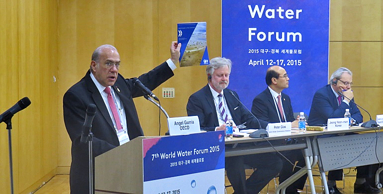 dws-wwf7-oecd-gurria-glas2-770px