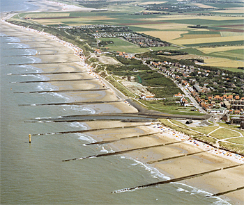 dws-xbloc-cadzand-aerial-drainage-canal-350px-1