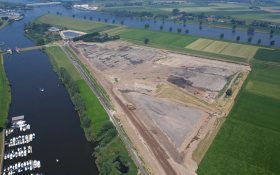 Aerial view of the construction of the mounds in the Overdiepse Polder, as part of the Room for the River measures.