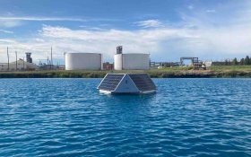 LG Sonic MPC Buoy by in Texas, USA, to eliminate toxic green-blue algae from fresh water