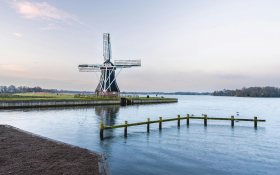 De Helper, Dutch windmill in Haren, Groningen, The Netherlands. Photo: Sonny Vermeer / Pexels