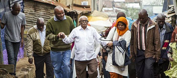 Jockin Arputham visits slum in Africa