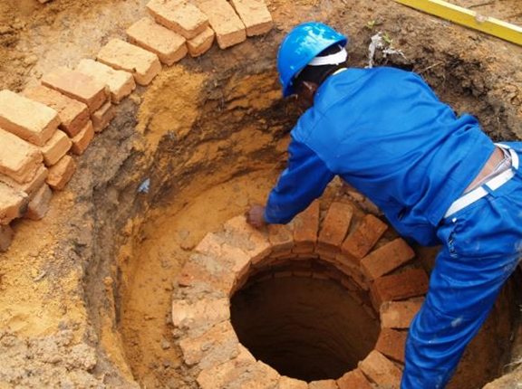 Training to construct latrines at a Smart Centre in Malawi