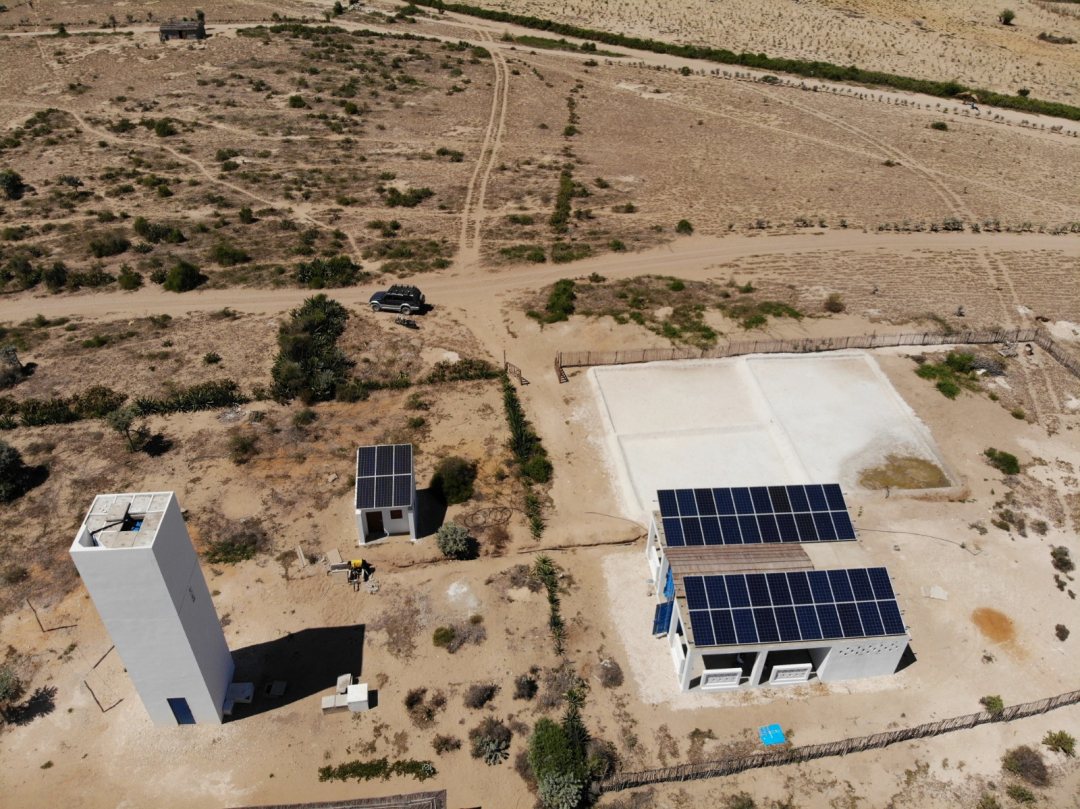 Off-grid solar-poered deslaniation plant by Elemental Water Foundation in dry coastal area of Madagascar