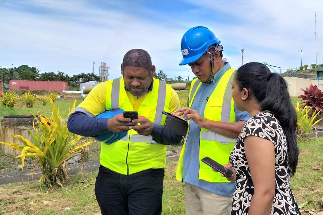 Mobile phones are used to collect field data on water infrastructures to feed a dashboard developed by AKVO for the Fiji government