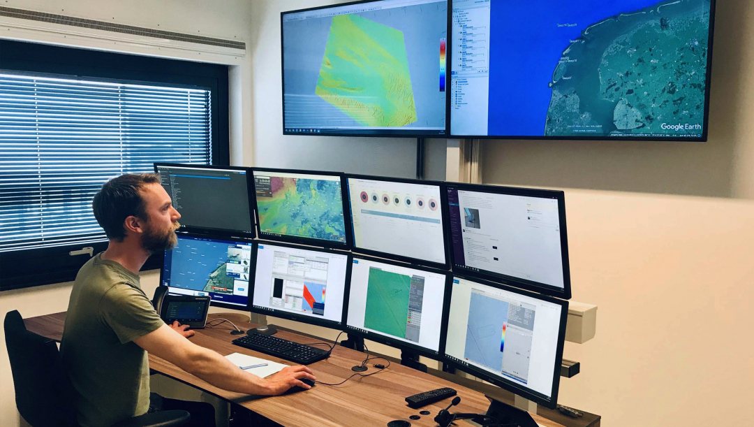 Deep's control room for unmanned bathemtreic surveys