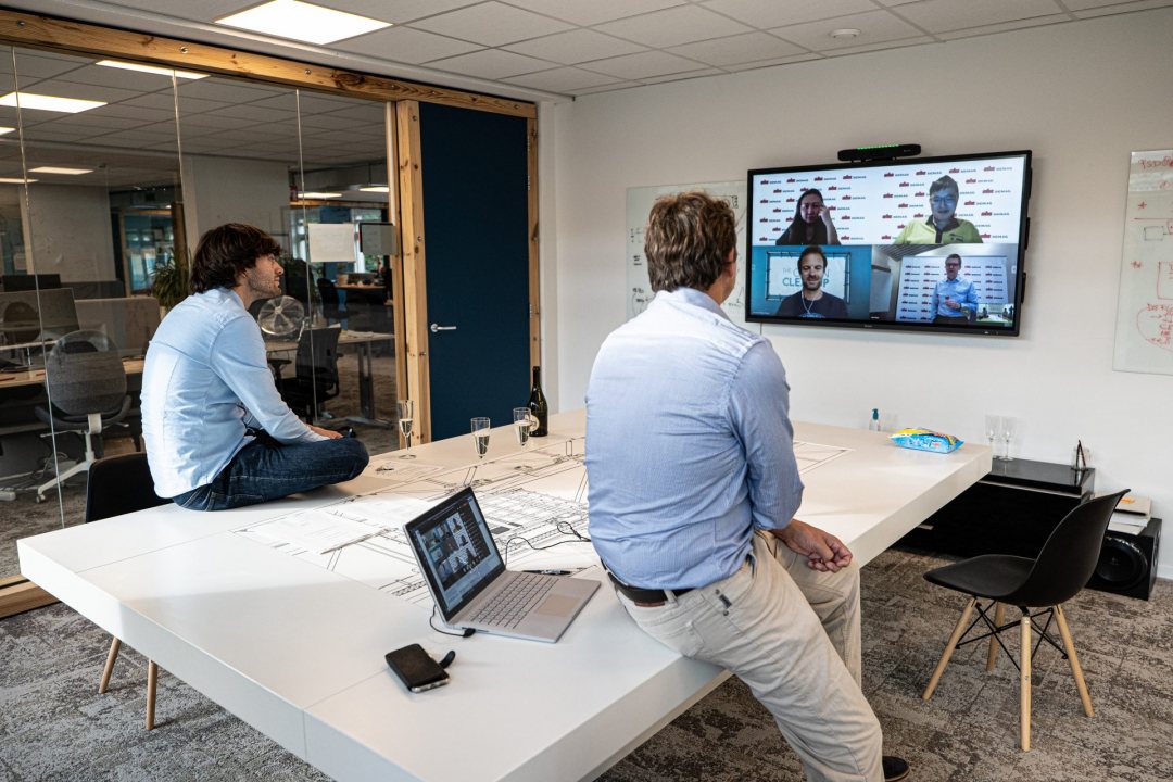 Virtual contract signing for partnership between The Ocean Cleanup and Konecranes