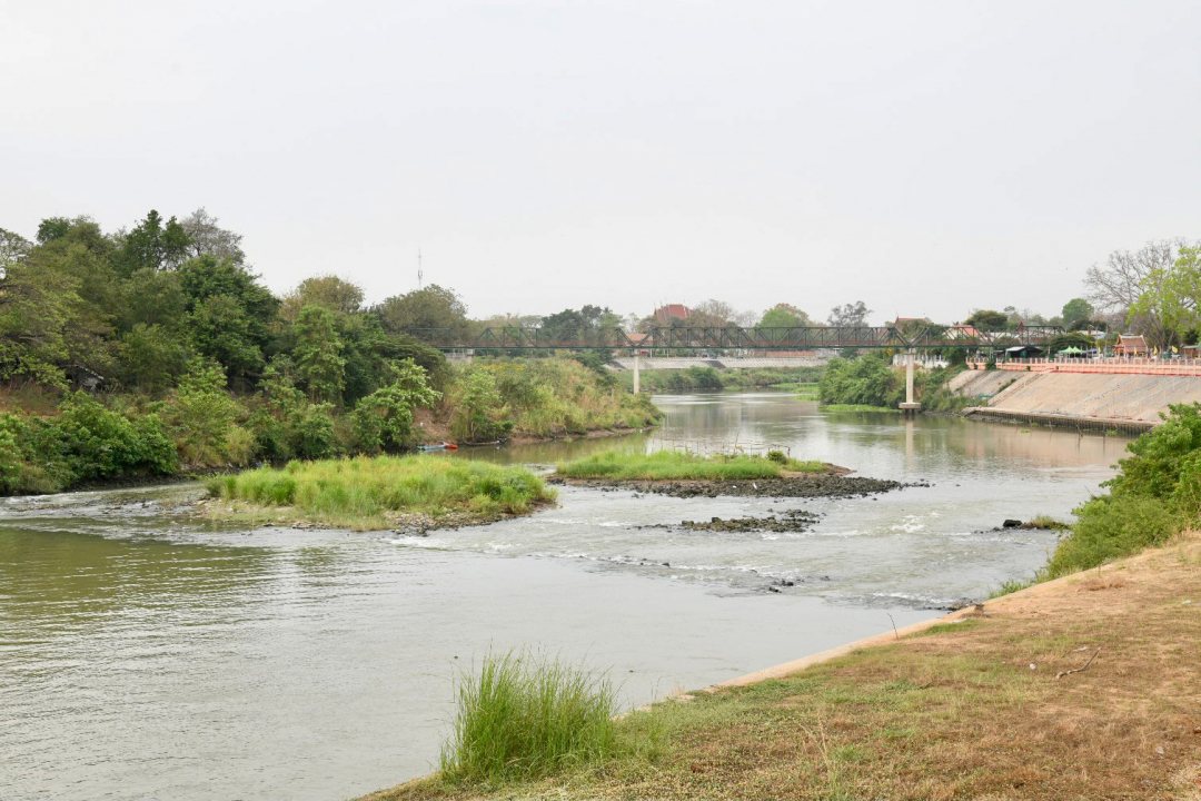 One of the many drainage canals in and around Bangkok that prevent the city from flooding.