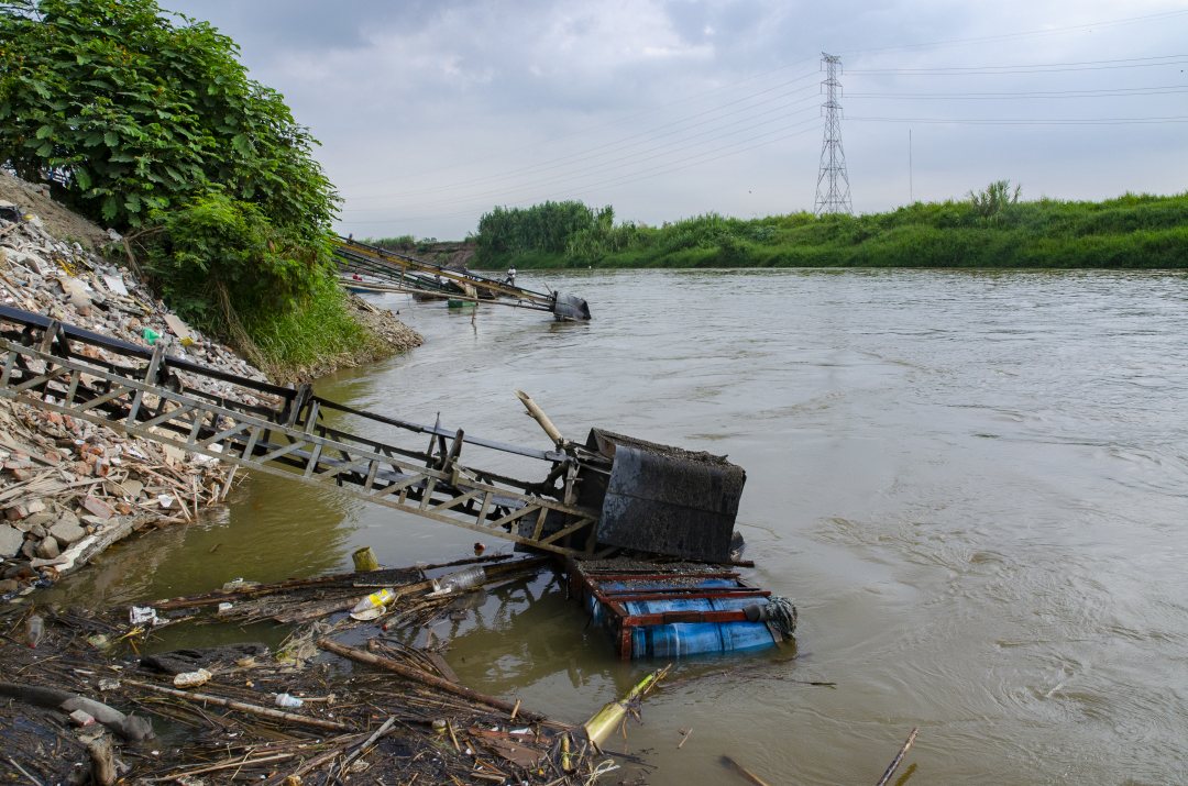 Water pollution in the Magdalena River