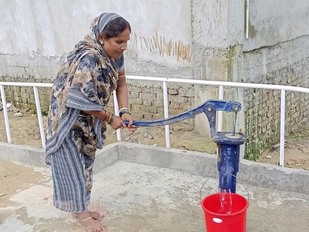 Upgared hand pump for disabled people in Nepal