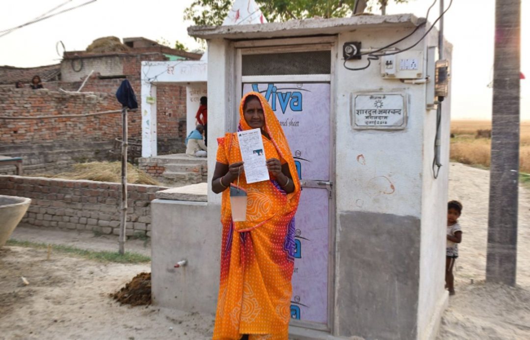 A new build toilet in India with financial support by Finish Mondial