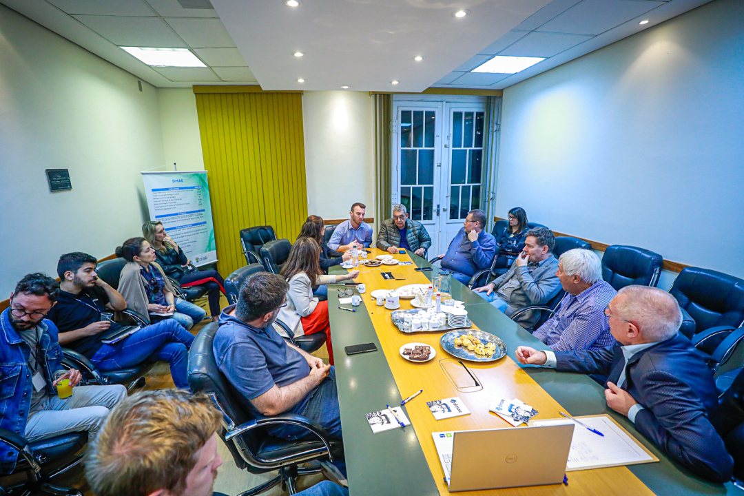 Farewell meeting with the Dutch delegation. Photo: Alex Rocha/PMPA