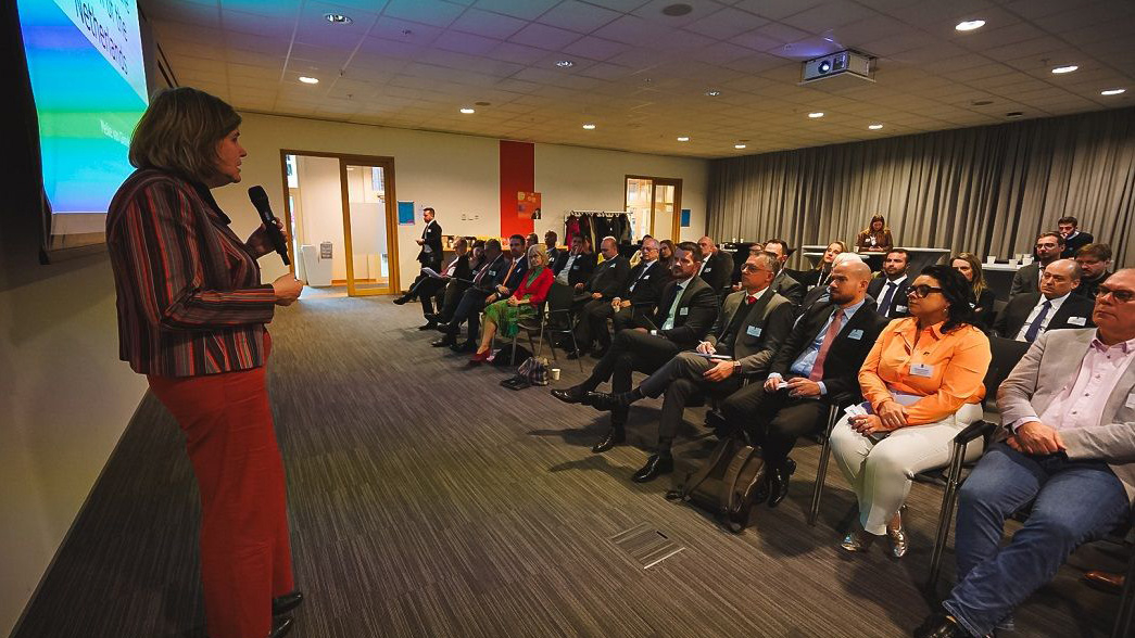 Meike van Ginneken engaging with the Rio Grande do Sul's delegation visiting the Netherlands. Photo: NBSO Porto Alegre