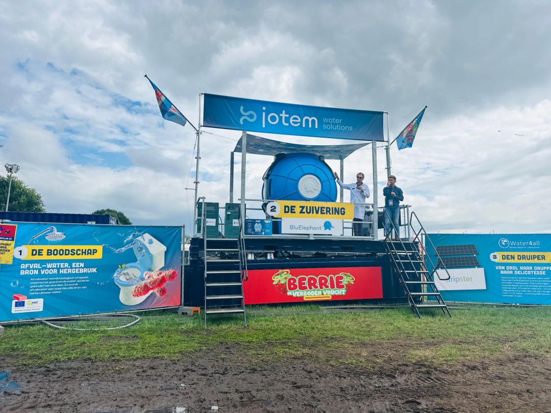 The BluElephant – an innovative mini-treatment unit – was installed to biologically purify wastewater using activated carbon, UV light and filtration