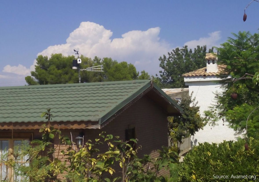 One of the personal weather stations on a roof in the Valencia region. Source: Avamet