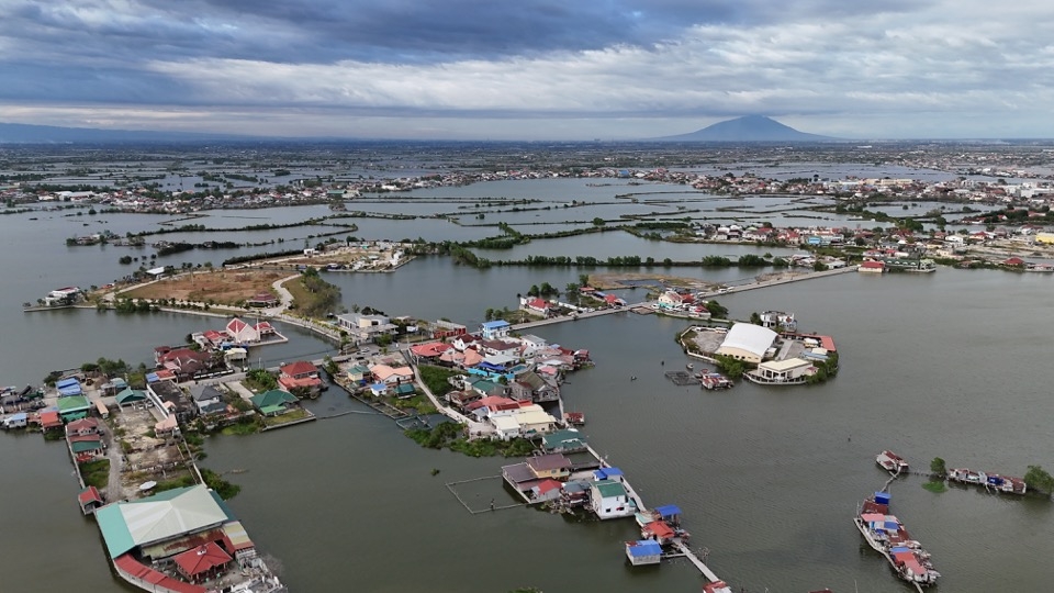 Drowning delta. Photocredits: Philip Minderhoud