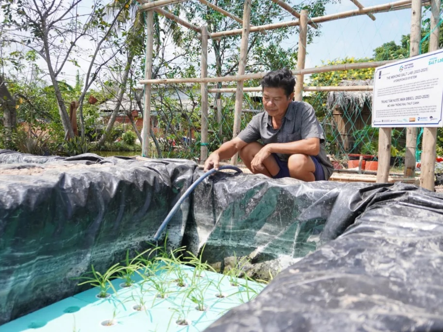 Salt Mekong lab. Partners for Water project