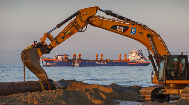 Van Oord's HAM318 dredger off the British Norfolk coast