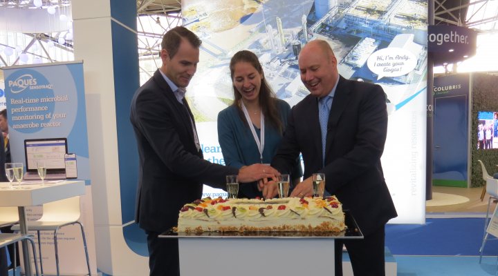 CEO Stephan Bocken of Paques cuts a cake to celebrate the delivery of the 1500th Biopaq waste water treatment plant.